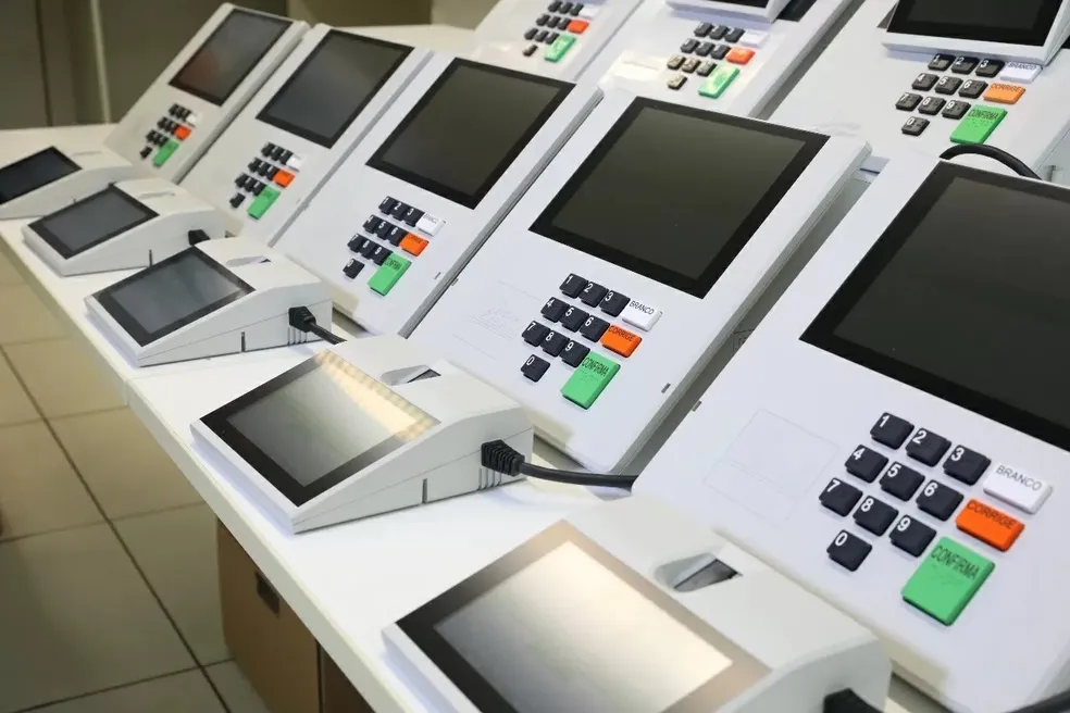 Como funcionam as urnas eletrônicas brasileiras?